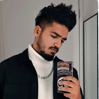J O H N S O N🧸 profile