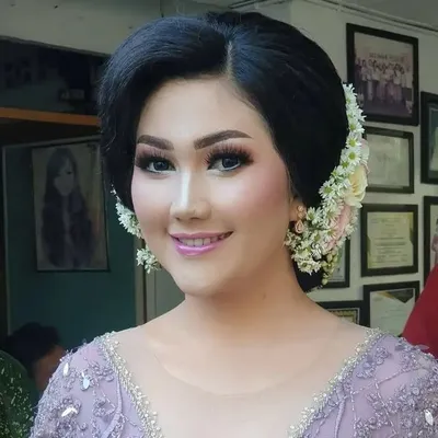 Joice Erna Lingga profile