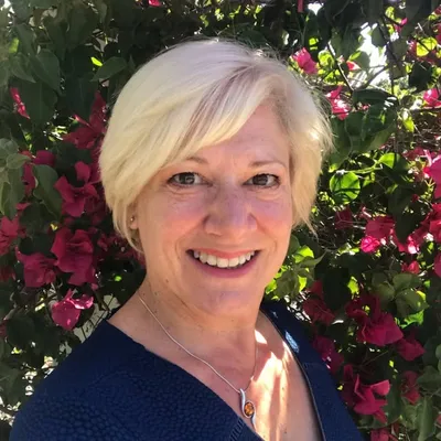 Jo James | Business Coach | Sales Trainer | Consultant profile