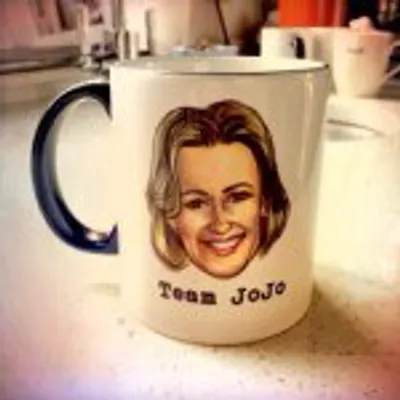 Jojo Moyes profile