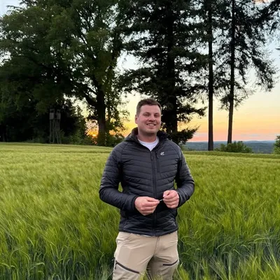 Jonathan Ullmann profile