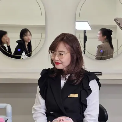 제이원 미용학원 동탄 화성 미용학원 | 헤어스트록 수강 반영구 수강 헤어자격증 피부자격증 슈가링왁싱 속눈썸펌수강 profile