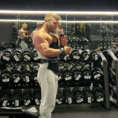 JON ARIAN profile