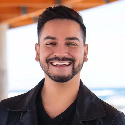 JORGE QUIERO profile