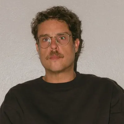 Jóse R Guzmán profile