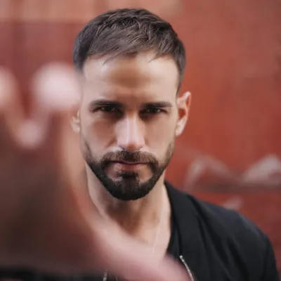 José Suárez | Actor & Creador de Contenido profile