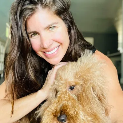 Kimberly Elliott (& her sidekick Josh) profile