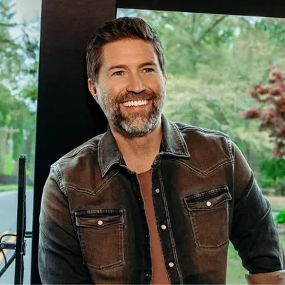 Josh Turner profile