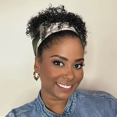 Josselyn Barker profile