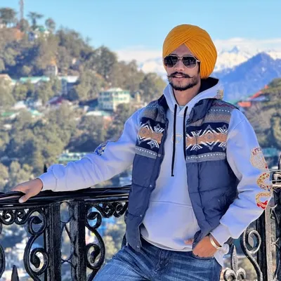 Amanjot Singh ๐ฆ
profile
