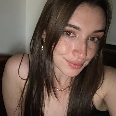 Joy Nieves 🧿🌻 profile