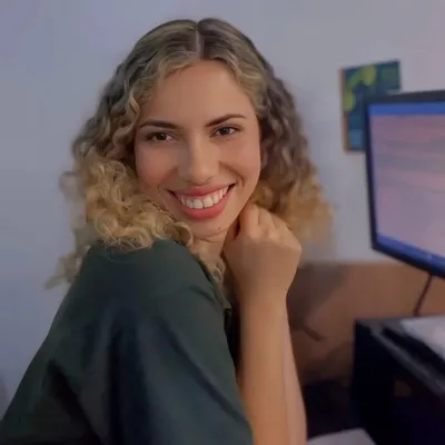 Joyceneide F. B. Luz profile