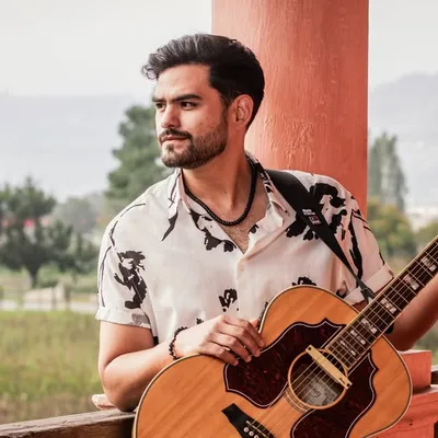 Juan Caly profile