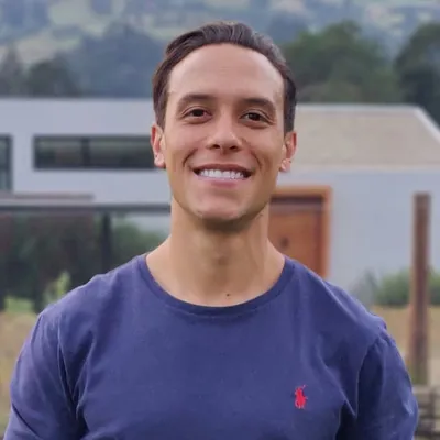 Juanse Ayala | Bienestar Multidimensional profile