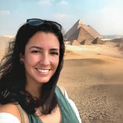 Julia Carelli profile