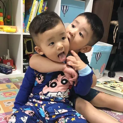 Julien Lim & Damien Lim profile