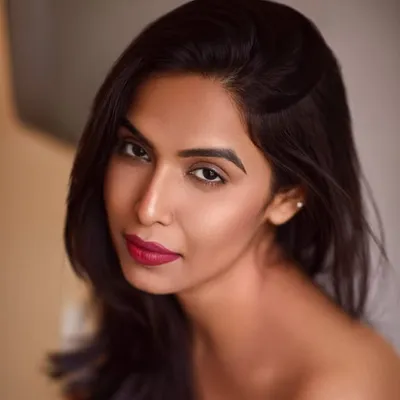 Anchor Juhi Dubey Patel profile