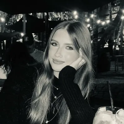 Julia Knaut profile