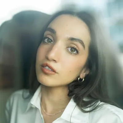 Julia Macchio profile