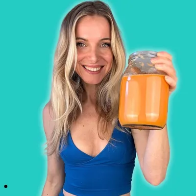 Julia Stephanie | Roh Vegan | Saft | Anti-Aging profile