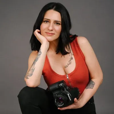 JULIA SARIY | Photographer profile