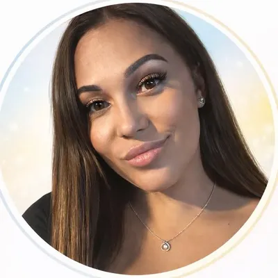 Юлія Васєніна | businesswoman • teacher and child psychologist profile