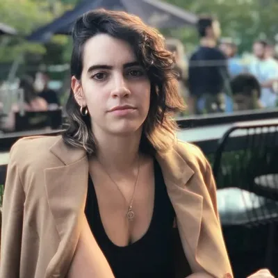 Julia Arce profile
