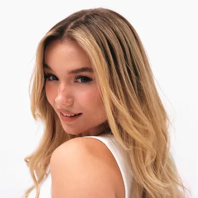 Julia Willecke profile