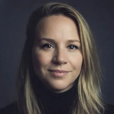 Julia Gasser profile