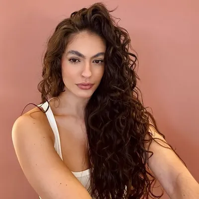 Júlia Santos profile