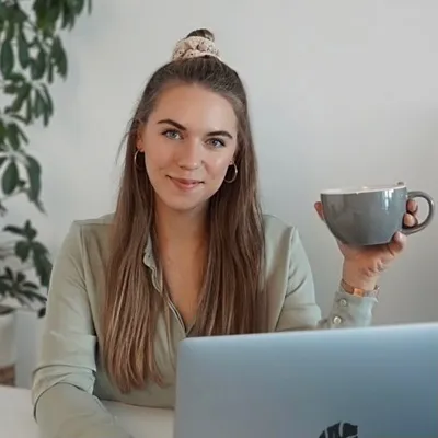 Julia | Web Developer profile