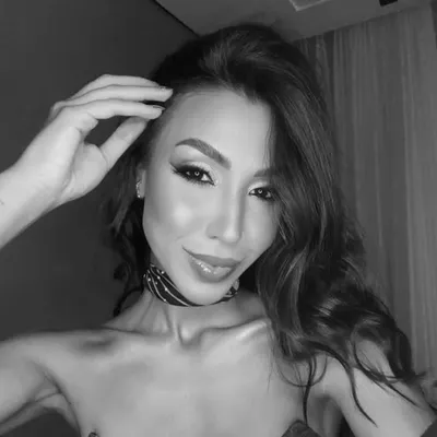 Julia Lompa profile
