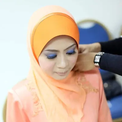 Julia Mahir profile