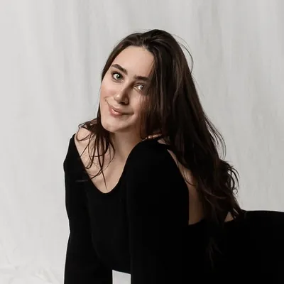 Юлия • фотограф, ии креатор, бренд куратор profile