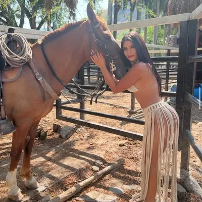 JULIANA RUEDA Á profile