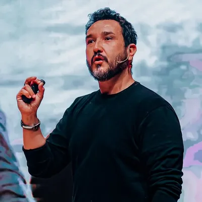 Julian Ocampo profile