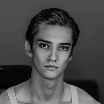 JULIAN MACKAY profile