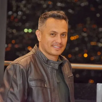 Julián Céspedes profile