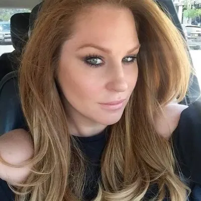 Julianne Kaye profile
