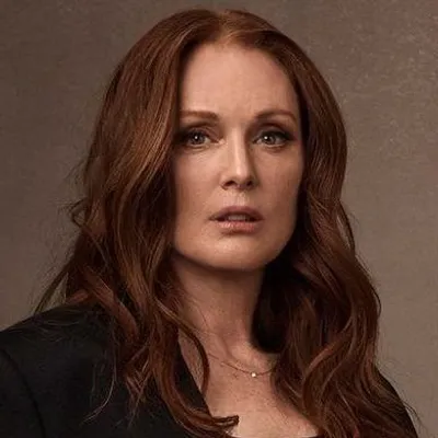 Julianne Moore profile