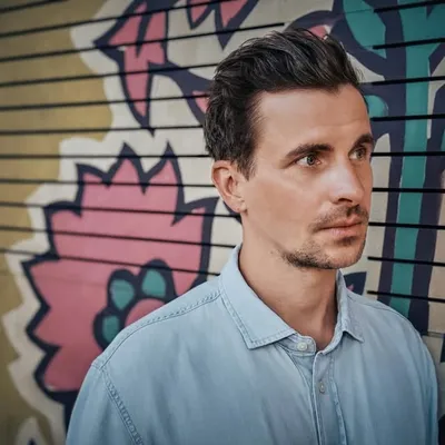 Julian Sengelmann ๐๐ฝโค๏ธ๐ฅ MUSIKER, MODERATOR, THEOLOGE profile