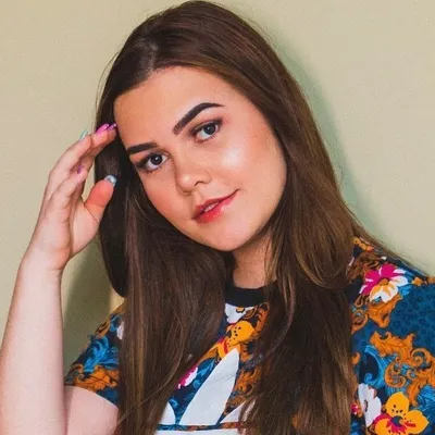 Ana Julia Papile profile