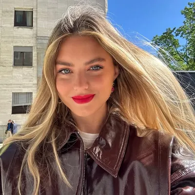 JULIA TIBERIO profile