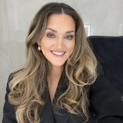 Julia Wahlberg profile
