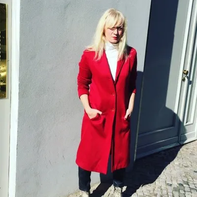 Julia Weller ๐ profile