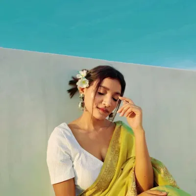 Julie Lakra profile