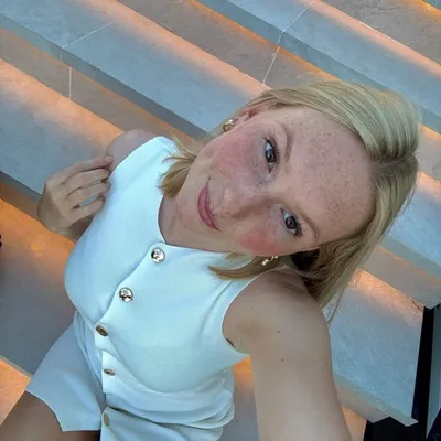 Julie Skov profile