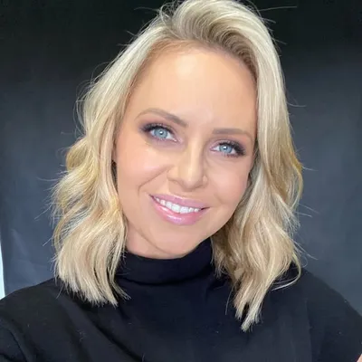 Julie Snook profile