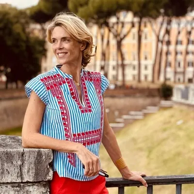 Julie Andrieu, Profil Officiel profile
