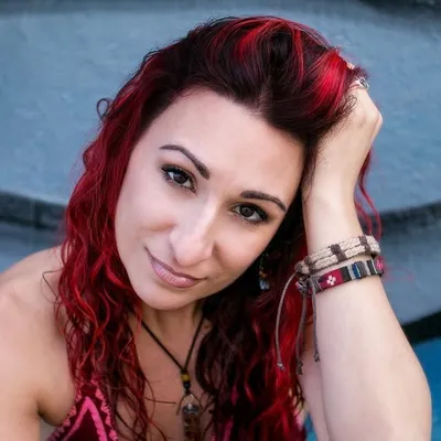 JULIE HAVEN Singer/Songwriter profile